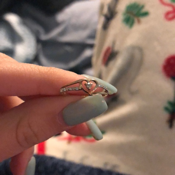 Zales Jewelry - 10K GOLD HEART RING